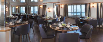 Discoverer Lounge